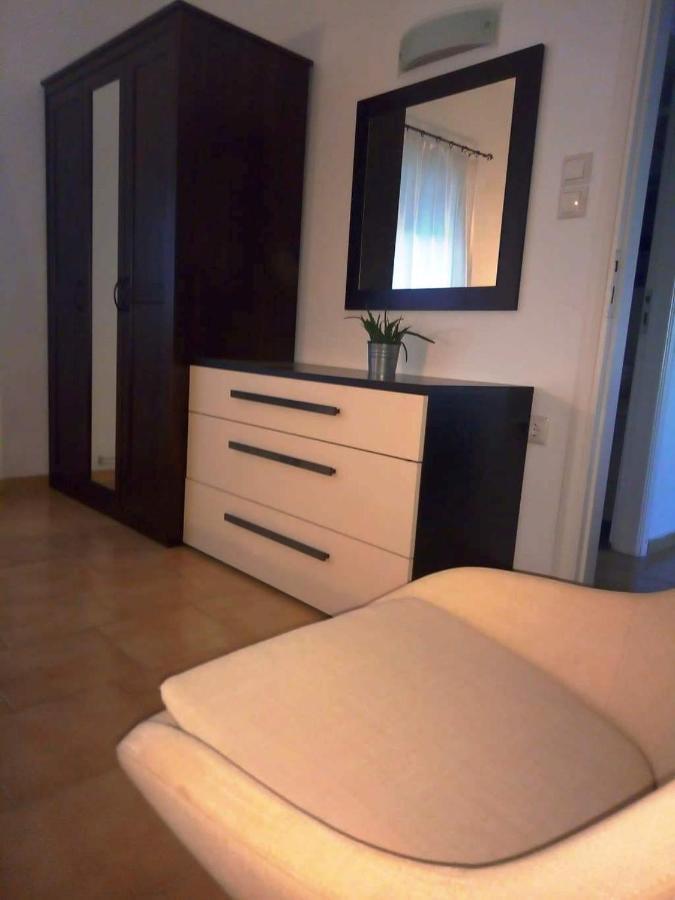 Thea Apartment Agia Marina Exteriér fotografie