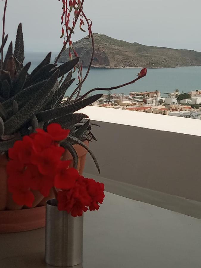 Thea Apartment Agia Marina Exteriér fotografie