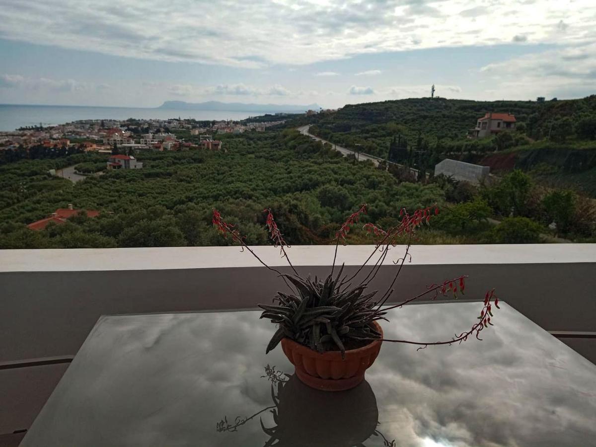 Thea Apartment Agia Marina Exteriér fotografie