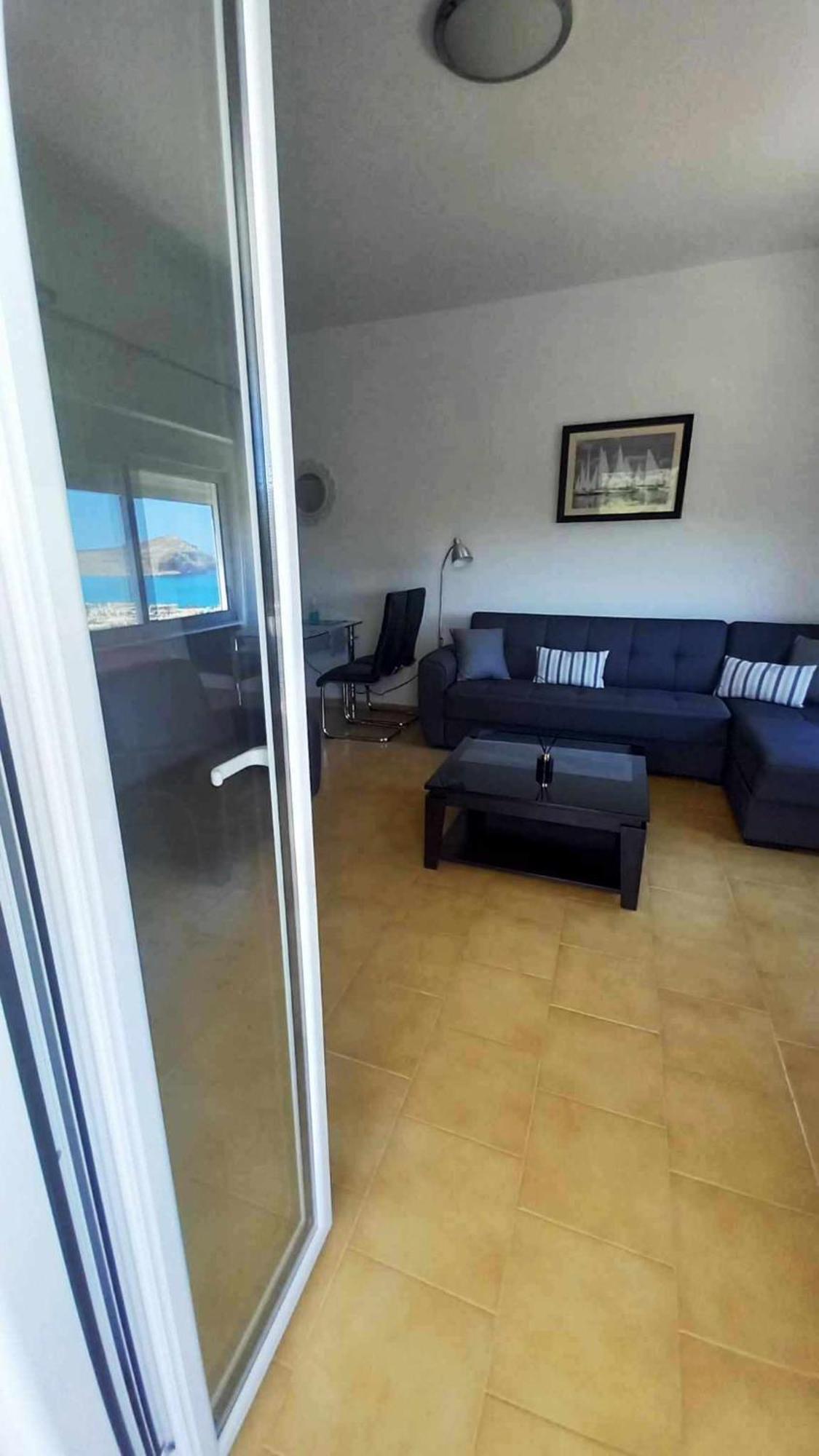 Thea Apartment Agia Marina Exteriér fotografie