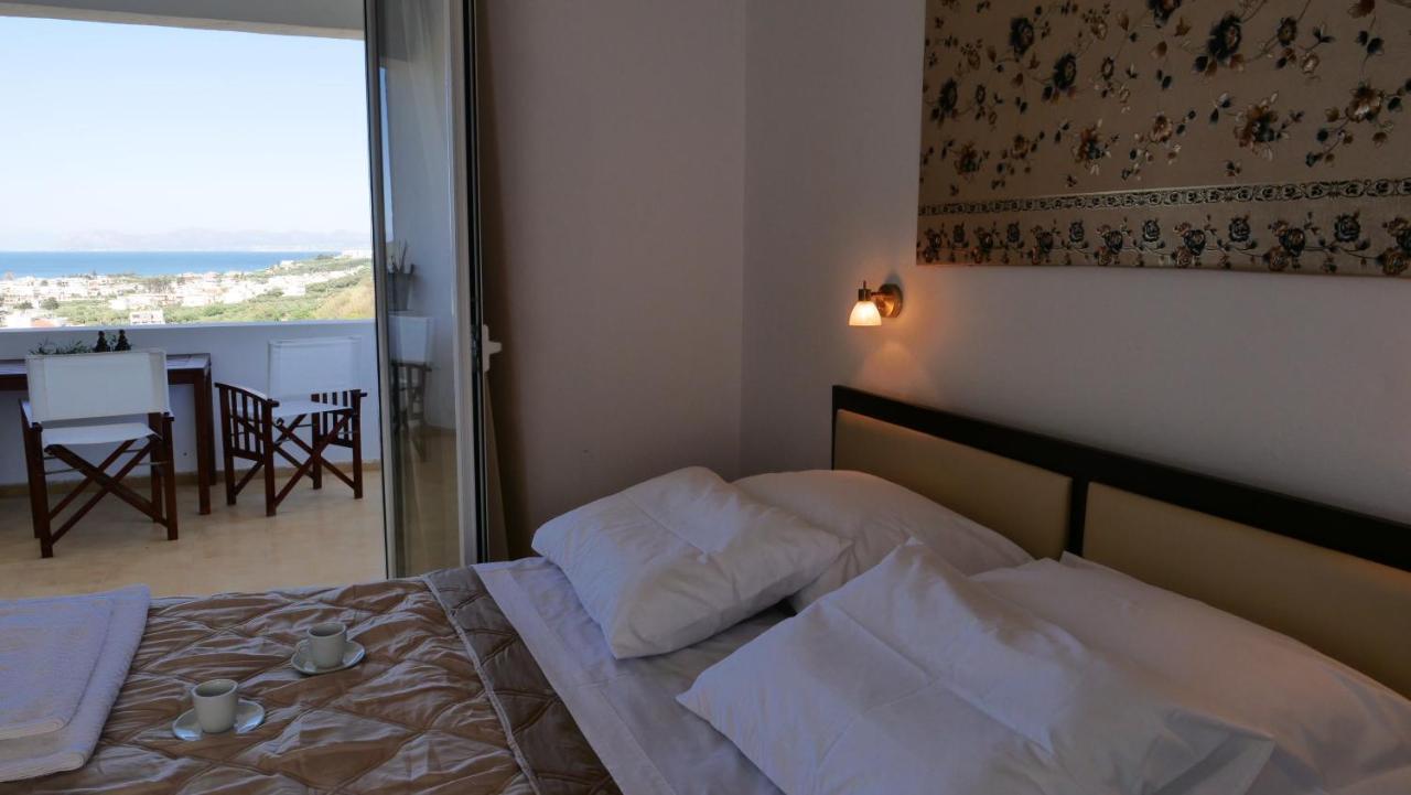 Thea Apartment Agia Marina Exteriér fotografie